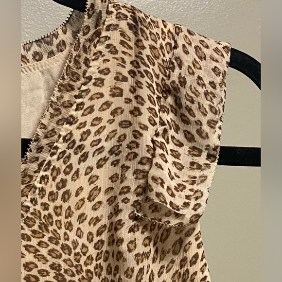 Banana Republic Brown Tones Leopard Print V-Neck Tank with Ruffle Details - Picture 4 of 4